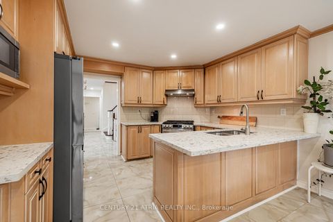 Photo 9 at 898 Stonehaven Avenue, Wyndham, Newmarket