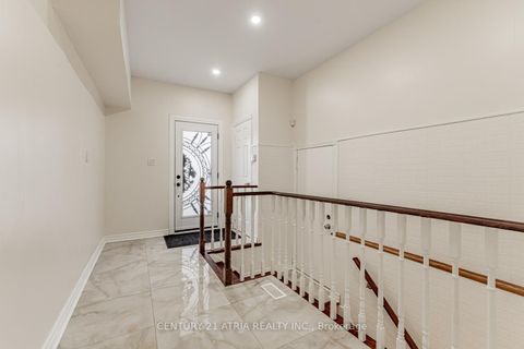 Photo 22 at 898 Stonehaven Avenue, Wyndham, Newmarket