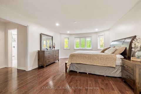 Photo 26 at 898 Stonehaven Avenue, Wyndham, Newmarket