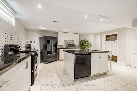 Photo 37 at 898 Stonehaven Avenue, Wyndham, Newmarket