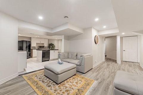 Photo 39 at 898 Stonehaven Avenue, Wyndham, Newmarket