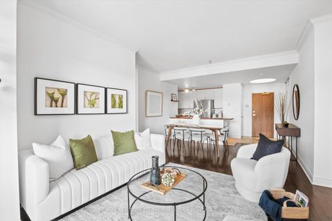 Photo 10 at 618 - 11 William Carson Crescent, Windfields, Toronto