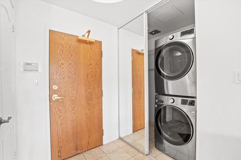 Photo 21 at 618 - 11 William Carson Crescent, Windfields, Toronto