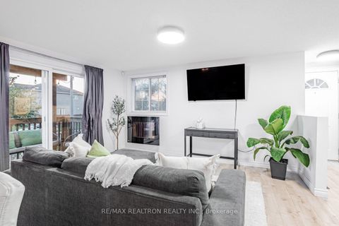 Photo 6 at 8 - 83 Goodwin Drive, Painswick South, Barrie