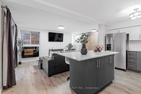 Photo 15 at 8 - 83 Goodwin Drive, Painswick South, Barrie