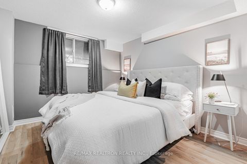 Photo 18 at 8 - 83 Goodwin Drive, Painswick South, Barrie