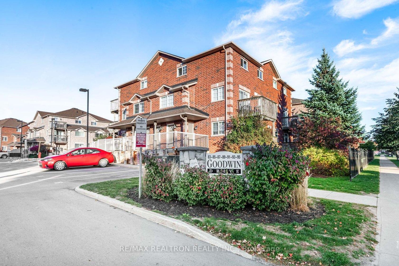 8 - 83 Goodwin Drive, Painswick South, Barrie photo number 2