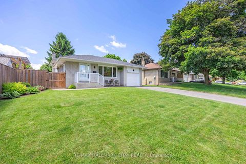 Photo 2 at 51 Springhome Road, Allandale Heights, Barrie