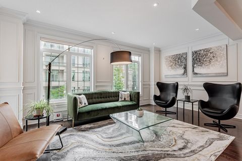 Photo 2 at 27 Bloorview Place, Don Valley Village, Toronto