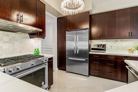 Photo 15 at 27 Bloorview Place, Don Valley Village, Toronto