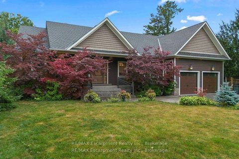 Photo 1 at 2073 Deramore Drive, FD Ford, Oakville