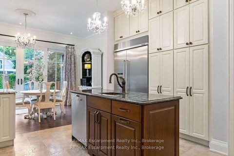 Photo 11 at 2073 Deramore Drive, FD Ford, Oakville