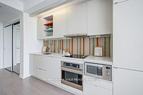 Photo 10 at 3710 - 101 Peter Street, Waterfront Communities C1, Toronto