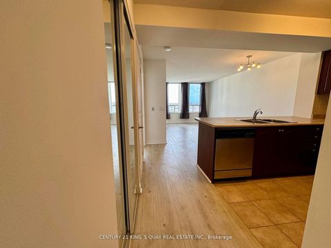 Photo 5 at 1008 - 330 Red Maple Road, Langstaff, Richmond Hill