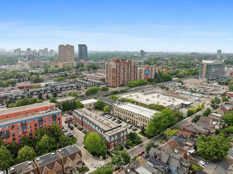 Photo 32 at 102 - 262 St. Helens Avenue, Dufferin Grove, Toronto