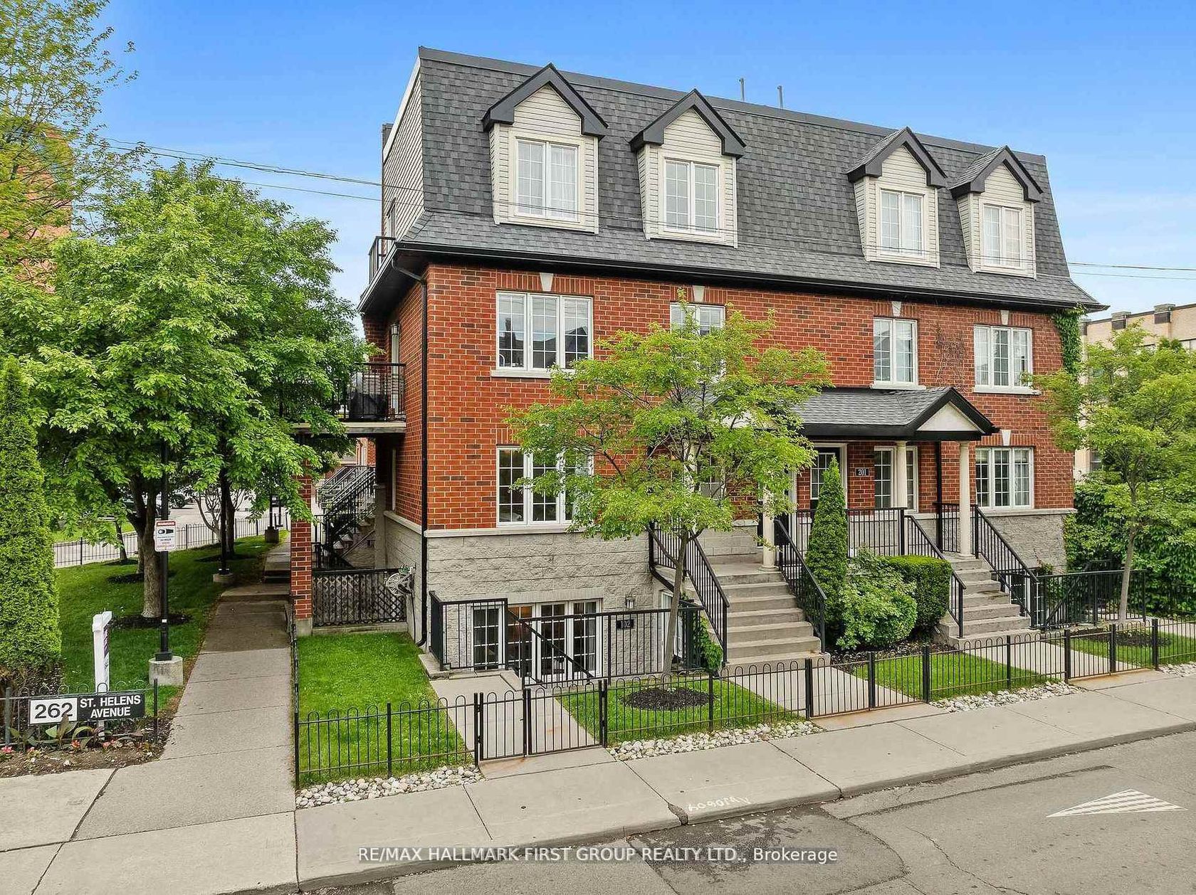 102 - 262 St. Helens Avenue, Dufferin Grove, Toronto 