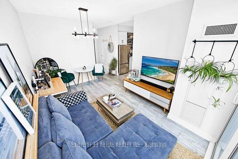 Photo 5 at 406 - 120 Homewood Avenue, North St. James Town, Toronto