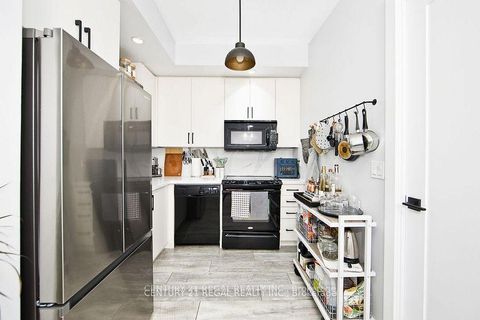 Photo 9 at 406 - 120 Homewood Avenue, North St. James Town, Toronto