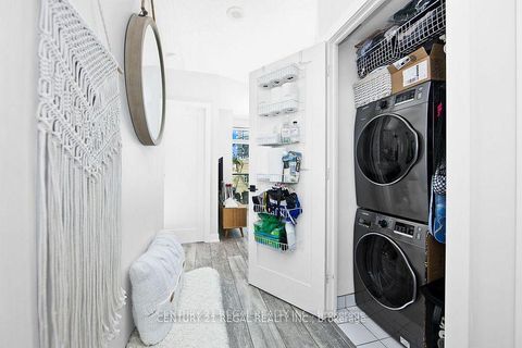 Photo 13 at 406 - 120 Homewood Avenue, North St. James Town, Toronto