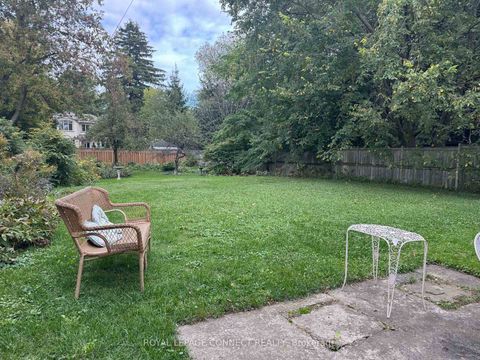 Photo 1 at 35 Muir Drive, Scarborough Village, Toronto