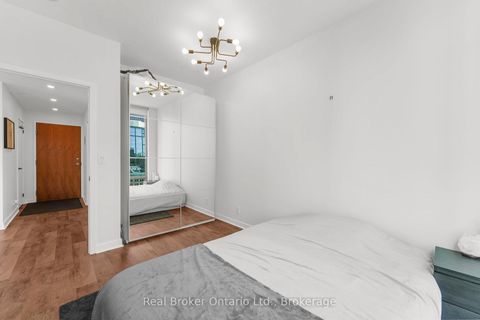 Photo 12 at 2902 - 33 LOMBARD Street, Yonge Corridor, Toronto