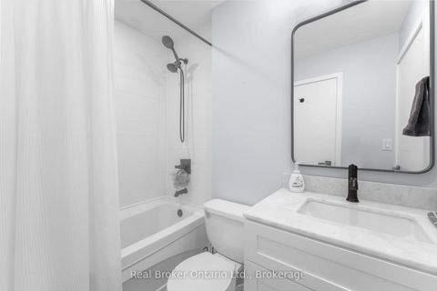 Photo 17 at 2902 - 33 LOMBARD Street, Yonge Corridor, Toronto