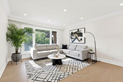 Photo 6 at 54 Elmartin Drive, Steeles, Toronto