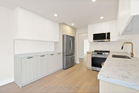 Photo 10 at 54 Elmartin Drive, Steeles, Toronto