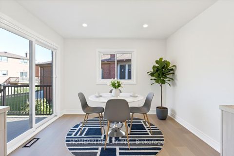 Photo 11 at 54 Elmartin Drive, Steeles, Toronto