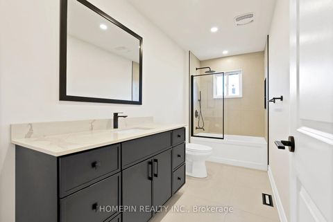 Photo 17 at 54 Elmartin Drive, Steeles, Toronto