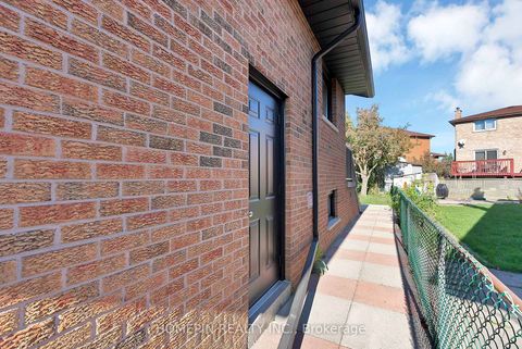 Photo 35 at 54 Elmartin Drive, Steeles, Toronto