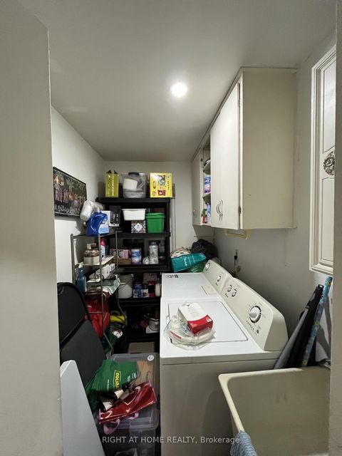 Photo 9 at 46 - 452 Silverstone Drive, Jamestown, Toronto