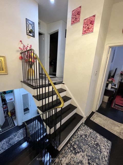 Photo 18 at 46 - 452 Silverstone Drive, Jamestown, Toronto