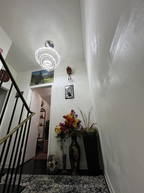 Photo 20 at 46 - 452 Silverstone Drive, Jamestown, Toronto