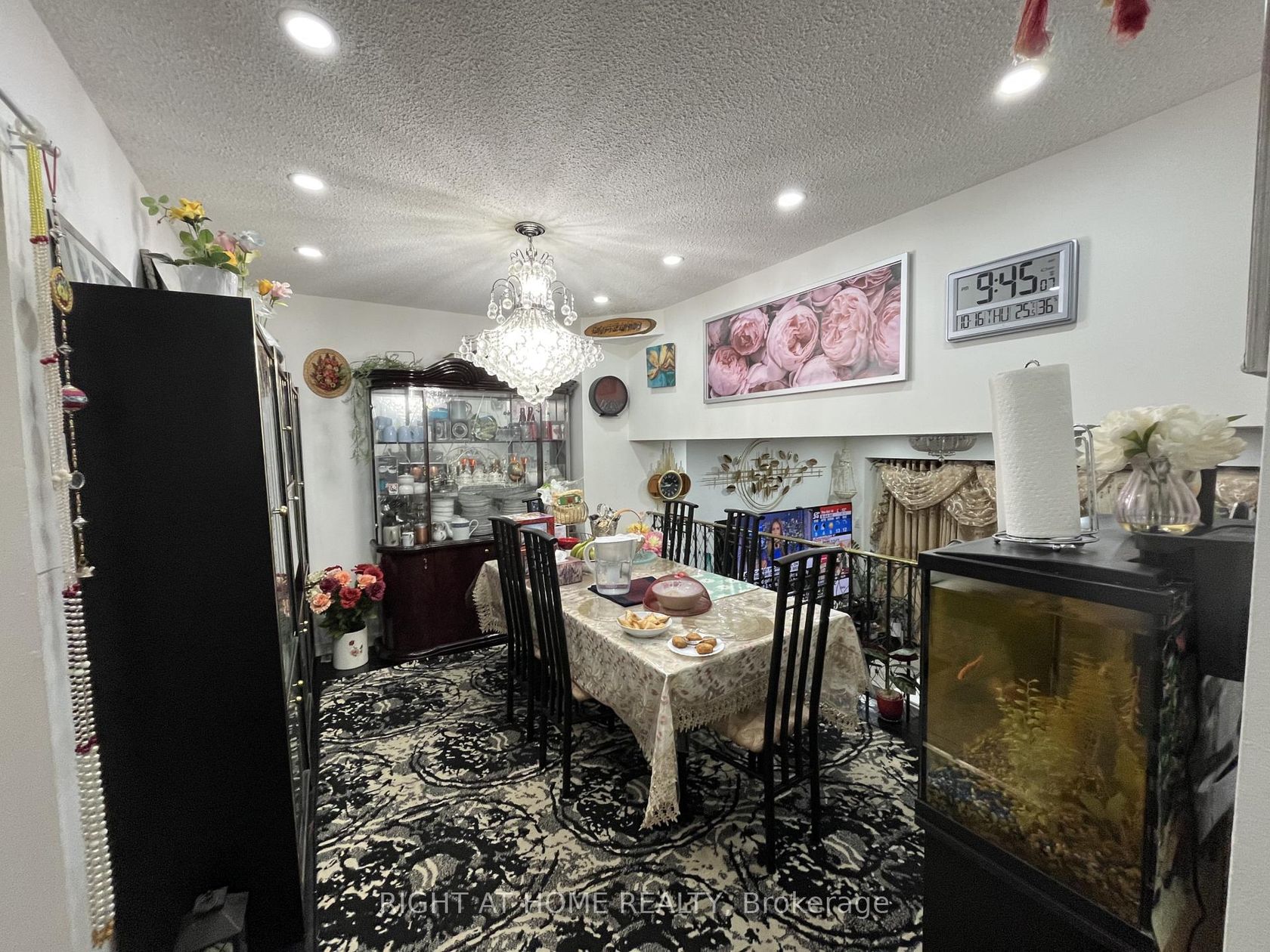 Photo 6 at 46 - 452 Silverstone Drive, Jamestown, Toronto Photo 6 at 46 - 452 Silverstone Drive, Jamestown, Toronto