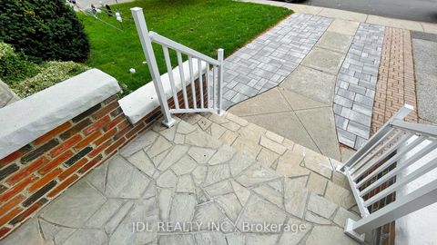 Photo 2 at 280 Fairlawn Avenue, Lawrence Park North, Toronto