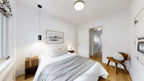 Photo 23 at 280 Fairlawn Avenue, Lawrence Park North, Toronto