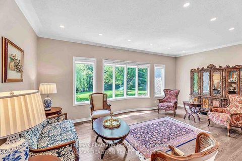 Photo 8 at 15 Treegrove Circle, Hills of St Andrew, Aurora