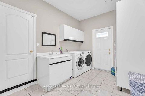 Photo 18 at 15 Treegrove Circle, Hills of St Andrew, Aurora