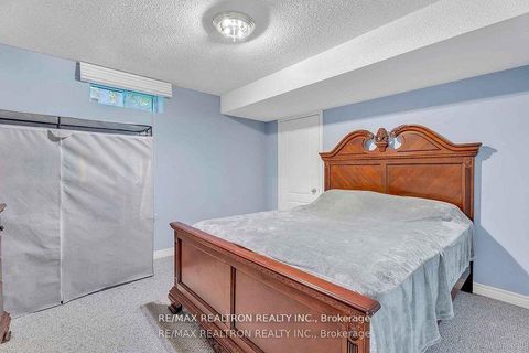 Photo 36 at 15 Treegrove Circle, Hills of St Andrew, Aurora