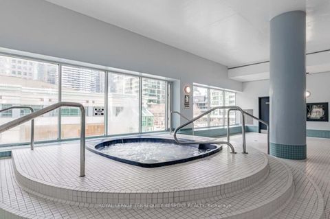 Photo 34 at 811 - 10 Queens Quay W, Waterfront Communities C1, Toronto