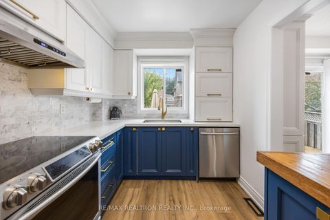 Photo 5 at 21 Hacienda Drive, Oak Ridges Lake Wilcox, Richmond Hill