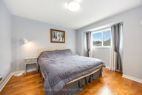 Photo 12 at 21 Hacienda Drive, Oak Ridges Lake Wilcox, Richmond Hill Photo 12 at 21 Hacienda Drive, Oak Ridges Lake Wilcox, Richmond Hill