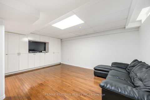 Photo 15 at 21 Hacienda Drive, Oak Ridges Lake Wilcox, Richmond Hill