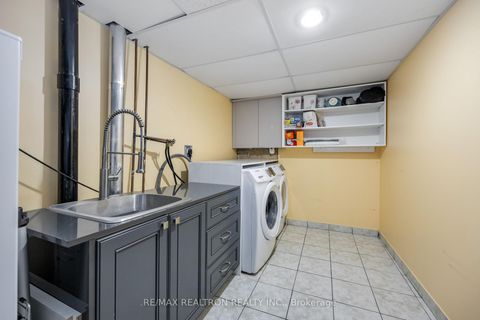 Photo 17 at 21 Hacienda Drive, Oak Ridges Lake Wilcox, Richmond Hill