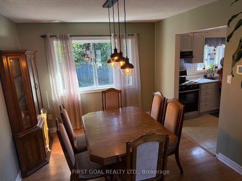 Photo 4 at 15 Little Avenue, 400 East, Barrie