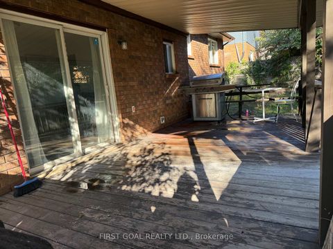 Photo 17 at 15 Little Avenue, 400 East, Barrie