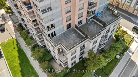 Photo 3 at 420 - 5233 Dundas Street W, City Centre West, Toronto