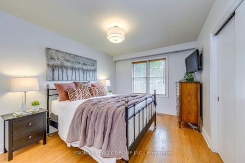 Photo 11 at 7 Northcrest Road, The Westway, Toronto