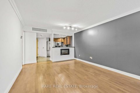 Photo 6 at 310 - 1001 Bay Street, Bay Street Corridor, Toronto